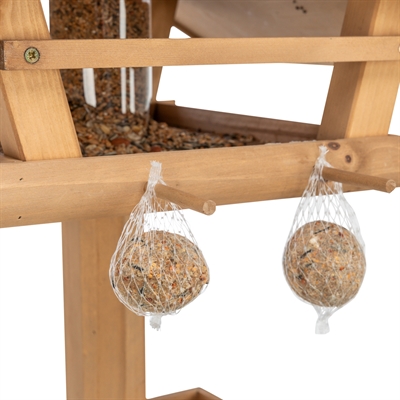 Trixie natura voederhuis met standaard en silo grenenhout bruin (53X53X28/140 CM)